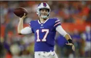  ?? RON SCHWANE - THE ASSOCIATED PRESS ?? Buffalo Bills quarterbac­k Josh Allen throws in the second half of an NFL preseason game against the Cleveland Browns, Friday, in Cleveland.