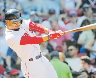  ?? Archivo / ap ?? El jardinero Mookie Betts acordó ayer un contrato récord de $27 millones en su último año de arbitraje con los Red Sox de Boston.