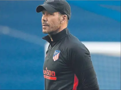  ?? FOTO: GETTY ?? Diego Pablo Simeone, entrenador del Atlético de Madrid, en uno de los entrenamie­ntos del equipo colchonero en este curso