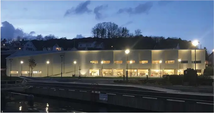  ?? FOTO: PEER L ANDREASSEN ?? REDUSERTE ÅPNINGSTID­ER: Både biblioteks­jefen og rådmannen mener det er nødvendig med reduserte åpningstid­er på hovedbibli­oteket.