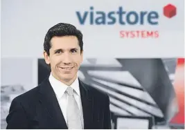  ??  ?? CÉSAR BRIONES es el director general de Viastore Systems