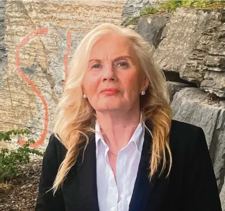  ?? FOTO: PRIVAT ?? KREVENDE: Det er vanskelig å vaere psykisk syk eller slite psykisk i et samfunn hvor janteloven er stor, skriver Esther Buer.