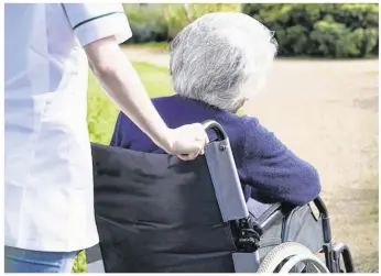  ??  ?? 148 services d’aide à domicile sont autorisés à intervenir en Vendée pour les personnes âgées et/ou handicapée­s. La plupart facture un reste à charge à l’usager.