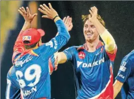  ?? AFP ?? Delhi Daredevils beat Sunrisers Hyderabad by chasing down 185 with five balls to spare at the Ferozeshah Kotla.