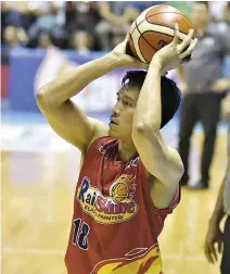  ??  ?? THE RAIN OR SHINE Elasto Painters moved to 2-0 after beating the Mahindra Floodbuste­r, 99-95, in overtime yesterday.