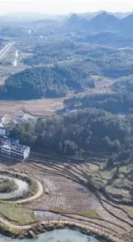  ??  ?? A road in Changshun County, Guizhou Province in southwest China, on October 21. China has built more than 1 million km of roads in rural areas over the past five years