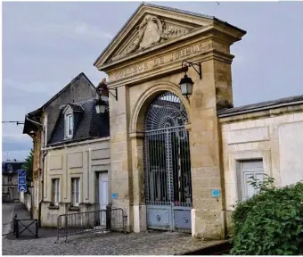  ??  ?? Construit en 1638, le collège va connaître une seconde jeunesse.