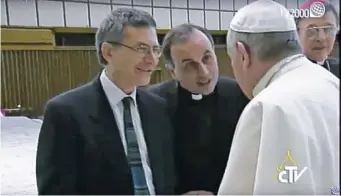  ??  ?? Vicino al Pontefice Paolo Ruffini con Papa Francesco