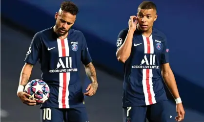  ??  ?? Neymar and Kylian Mbappe both had chances to lay on a chance for Angel Di María but opted to shoot. Photograph: Michael Regan/ UEFA/Getty Images