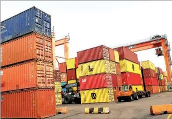  ?? PHOTO: SUNDAY AKINLOLU ?? Containers at Apapa Port during COVID- 19 lockdown in Lagos