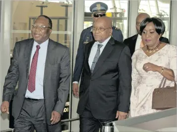  ?? PHOTO: GCIS ?? President Jacob Zuma with Ambassador Mninwa Mahlangu and First Lady Bongi Ngema-Zuma after arriving at John F Kennedy Internatio­nal Airport in New York on Saturday aboard an SAA plane.