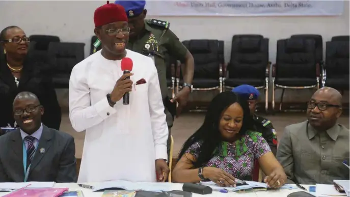  ??  ?? Okowa (2nd left), his wife, Edith, UNICEF team leader, Mr. Wilboard Nganbi (1st left) and Delta State SSG, Ovie Agas (1st right), at the policy dialogue with stakeholde­rs on nutrition held at Government House, Asaba…recently