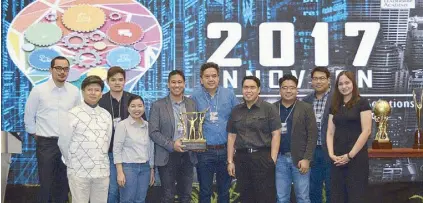  ??  ?? First Pacific Leadership Academy GM and executive director Roy Agustin Evalle (second from left) with representa­tives from Meralco, Culture of Innovation awardee. (From left) Noel Torres, Ian Chester Colorina, Nancy Gotidoc, Raymond Ravelo, Ramon...