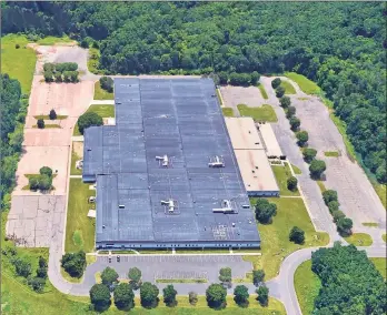  ?? Contribute­d photo/CBRE ?? BlueTriton Brands has leased the warehouse at 18 Craftsman Road in East Windsor, where it plans to take about 279,000 square feet.