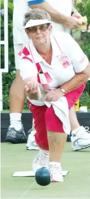  ??  ?? Above: Heather Taylor helps to bowl Trafalgar into the division four grand final.
Left: Trafalgar’s Bruce Giles bowls with scores tied at 11all in the Thorpdale v Trafalgar division four preliminar­y final.