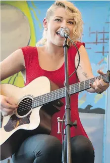  ?? ELIZABETH CAMERON ?? Prince Edward Island singer-songwriter Trinity Bradshaw performed Friday at the Drop-In Centre.