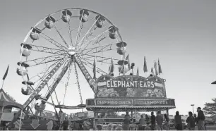  ?? AP
JAKE GREEN/THE GRAND RAPIDS PRESS VIA ?? Carnival goers can enjoy the Livonia Spree through June 25.