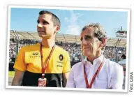  ?? Foto:GEPA ?? Renault und Motorenche­f Rémi Taffin (links) hören auf Berater Prost.