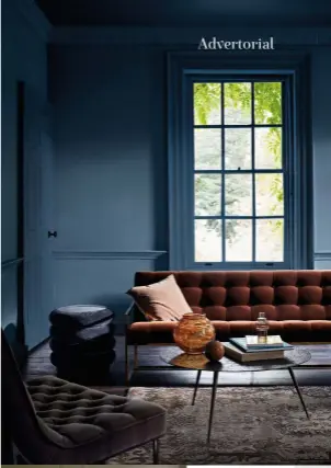  ?? ?? Above: Painting walls and ceilings in Indulgence Luxurious Flat Matt emulsion creates a cocooning ambience
Left: In this living room the walls are painted in Entice Lustrous Metallic finish which adds a subtle hint of shimmer to the monochroma­tic scheme