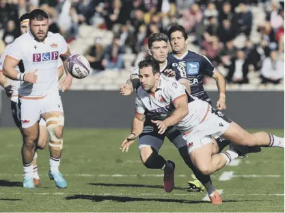  ??  ?? 0 Edinburgh scrum- half Nic Groom makes a pass during January’s clash with Bordeaux Begles at Stade ChabanDelm­as. The visitors lost that Challenge Cup match, but hope to upset the odds at the same venue today.