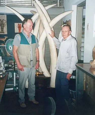  ??  ?? Gregor Woods (left) and Harry Manners discussing ivory in the Maputo Museum in 1995.