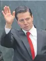  ??  ?? Acción.El presidente Enrique Peña Nieto comió con todos los integrante­s de su gabinete legal y ampliado.