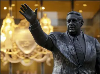  ?? ASSOCIATED PRESS ?? The statue of the late Philadelph­ia Mayor Frank Rizzo, who also served as the city’s police commission­er, stands covered in raw eggs outside the Municipal Services Building in Philadelph­ia, Wednesday, Aug. 16, 2017.