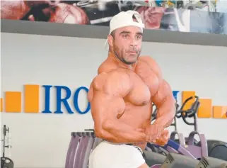  ?? / MARTÍN BÁEZ ?? En el año 2018 Oscar García recibió su carnet como profesiona­l de la IFBB Pro League.