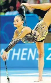  ??  ?? Alina Kabáyeva fue medalla de oro en gimnasia rítmica en los Juegos Olímpicos de Atenas el 2004