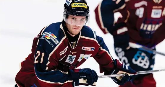  ?? Bild: KRISTER ANDERSSON, BILDBYRÅN/ARKIV ?? ETT PLUS ETT. Mål och assist – det blev Gustaf Berlings facit mot Hanhals när han som en tredjedel av Hammers superkedja levererade igen.