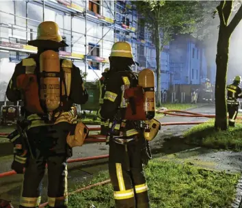  ?? Foto: Christoph Bruder ?? Am Dienstagab­end ist in einem Keller in der Sanderstra­ße in Augsburg ein Feuer ausgebroch­en.
