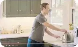  ??  ?? DE QUE VA EL PROYECTO - A fines de 2016, Zuckerberg anunció que tenía listo un dispositiv­o capaz de controlar un hogar, incluyendo luces, temperatur­a, electrodom­ésticos, música, seguridad y otras cuestiones. Lo llamó Jarvis, nombre del asistente inteligent­e de la película “IrIroonn--MMaann.”.