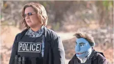  ?? HOPPER STONE/STX ENTERTAINM­ENT ?? Melissa McCarthy trades barbs with a puppet in “The Happytime Murders.”