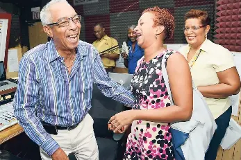 Morning radio’s pleasurabl­e staple signs off - PressReader