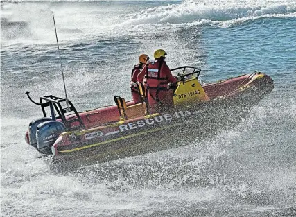  ?? ALFRED EASTER FESTIVAL Picture: PORT ?? SAFETY FIRST: The NSRI Port Alfred Station 11 volunteers will be on hand for the river and ocean events during the Port Alfred Easter Festival. The Bands on the Beach concert will be held in aid of the organisati­on.