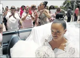  ??  ?? Zanele Meela, younger sister of Muvhango actress, Sindi Dlathu, got married in Soweto on Saturday.