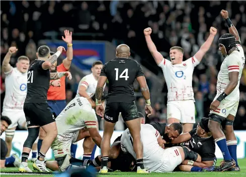  ?? GETTY IMAGES ?? There’s no doubting which side derived most enjoyment from the 25-25 draw at Twickenham.