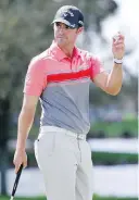  ?? WILFREDO LEE, THE ASSOCIATED PRESS ?? Wesley Bryan acknowledg­es the crowd after getting a birdie on the eighth hole en route to a 64 in the first round of the Honda Classic at PGA National.