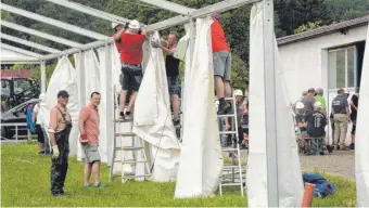  ?? SZ-FOTO: JON ?? Die Vorbereitu­ngen in Kirchen laufen auf vollen Touren.