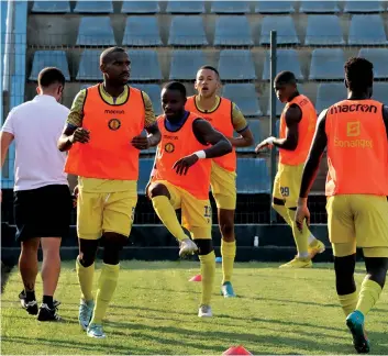  ?? ALBERTO PEDRO | EDIÇÕES NOVEMBRO ?? Apesar de se estar em tempo do Campeonato do Mundo o Girabola continua a ser atracção