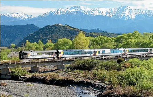  ??  ?? Coastal Pacific passing over the Kahutara River, south of Kaiko¯ ura.