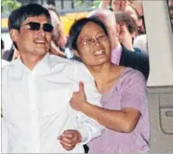  ?? Photo: REUTERS ?? Thrilled: Chen Guangcheng and his wife, Yuan Weijing, are grateful for American help in getting them to the United States.