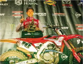  ??  ?? Cinquième du championna­t, Justin Brayton est devenu le plus vieux vainqueur d’une finale US, quelques heures avant ses 34 ans.