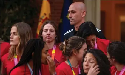  ?? Photograph: Manu Fernández/AP ?? Luis Rubiales with the victorious Women's World Cup team at a reception to meet the prime minister, Pedro Sánchez, two days after the final.