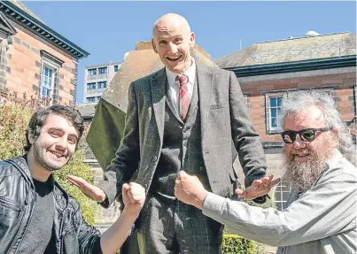  ??  ?? Professor Fordyce Davidson, centre, with students Rory McDowell, left, and Iain Brodie ahead of the quiz against the 1983 University Challenge-winning team from Dundee, below, from left, James A Smith, Graeme Davidson, Donald Kennedy and Peter Burt.