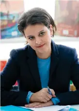  ??  ?? Mauvais génies. Najat Vallaud-Belkacem, ministre de l’Education, est-elle mal conseillée ?