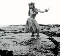  ?? KIM TAYLOR REECE ?? Kim Taylor Reece has exhibited his photograph­s of hula dancers around the world.