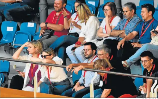  ?? LAIA SOLANELLAS / E. P. ?? Pere Aragonès asiste a un concurso de ‘castellers’ en la plaza de toros de Tarraco Arena.