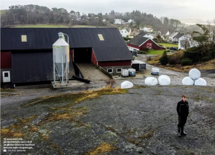  ?? TOR INGE JØSSANG ?? Til sommeren skal gårdsvindm­ølla vaere i drift på gården til Erlend Harestad. Knausen heter Bergaberge­t.