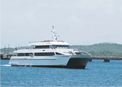  ?? archivo ?? Puerto Rico Fast Ferries actualment­e opera tres de las naves que dan servicio a las islas municipio de Vieques y Culebra.